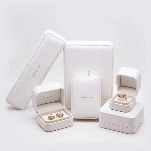 Dostosowane skórzane luksusowe bransoletki Naszyjniki Pudełko Pudełka Opakowanie biżuterii